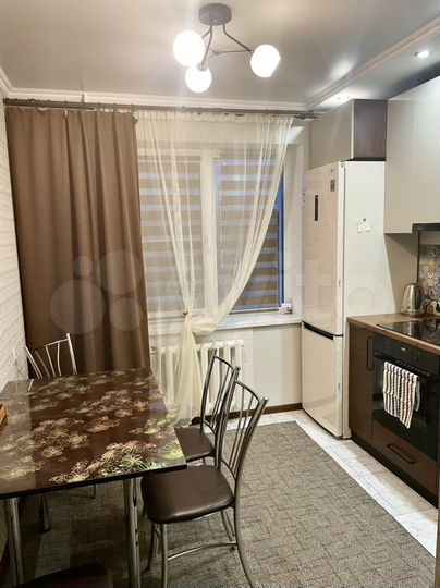 2-к. квартира, 57 м², 5/9 эт.