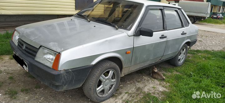 Лобовое стекло ваз 21099