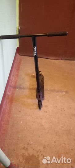 Трюковой самокат т-образный