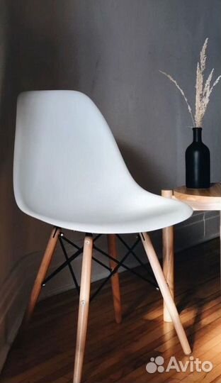 Стул в стиле eames