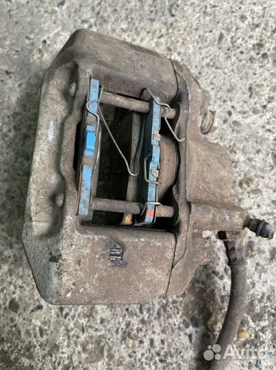 Суппорт задний Mitsubishi Pajero Sport 3 KS