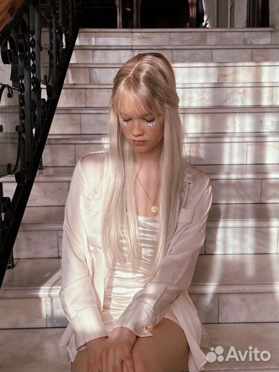 Парик блонд длинный