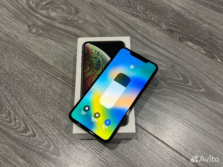 Телефон iPhone XS Max