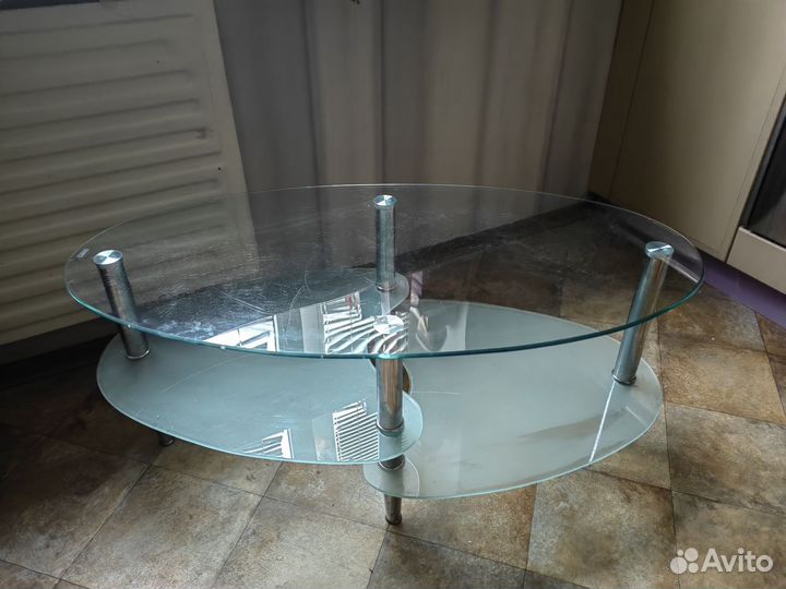 Стол стеклянный