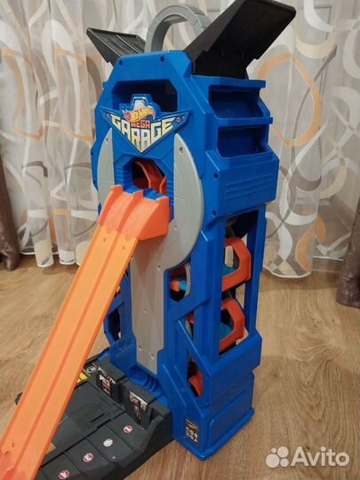 Hot wheels трек гараж
