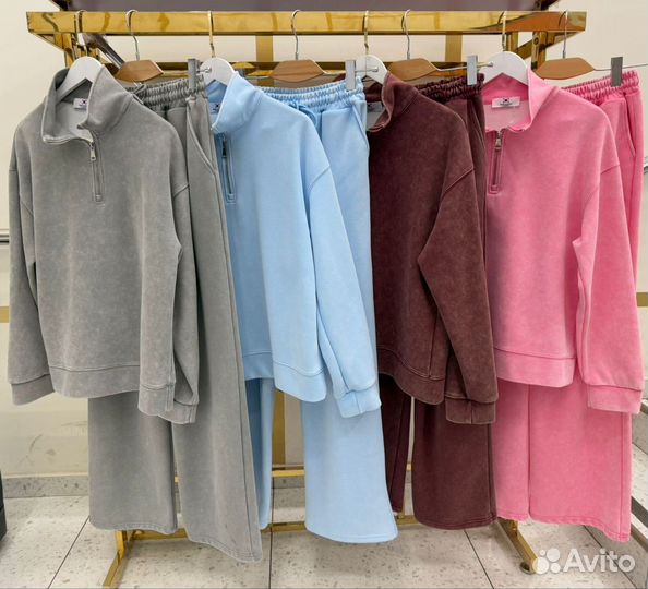 Спортивный костюм женский