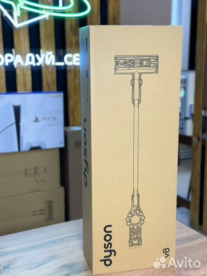 Пылесос Dyson V8