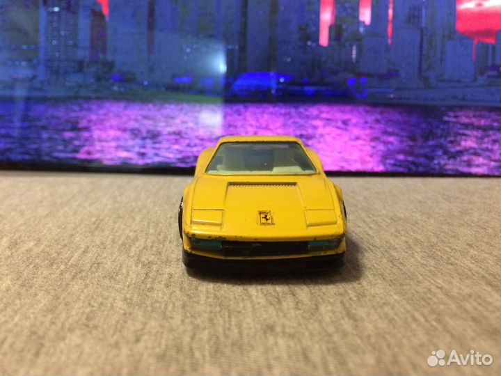 Ferrari Testarossa 1/43 Bburago (сделано в Италии)