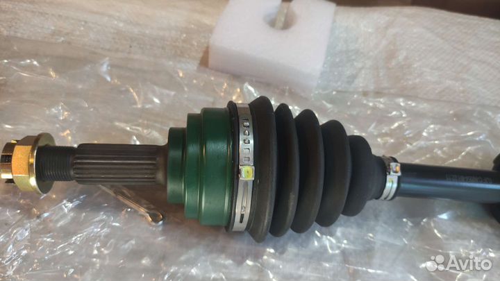 Привод Новый левый Nissan Tiida C11,Versa МКПП E11