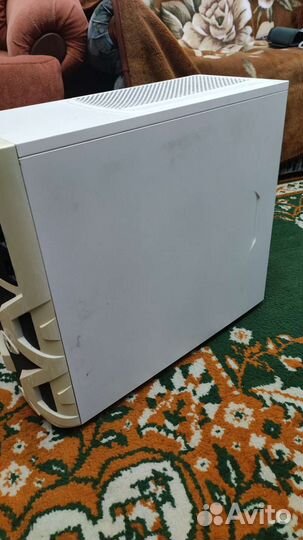 Стильный корпус от InWin MG136WB