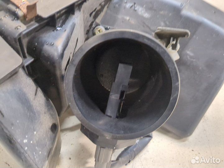 Корпус воздушного фильтра Nissan X-Trail (T30), 2002