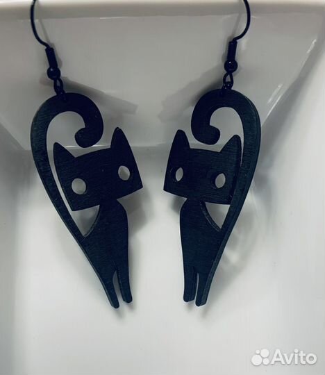 Серьги из дерева и бисера