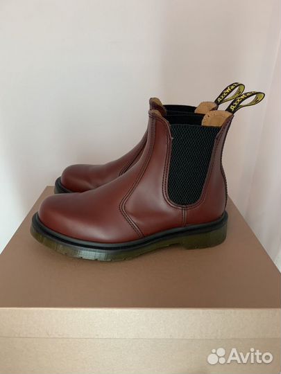 Dr.Martens 2976 Chelsea cherry red