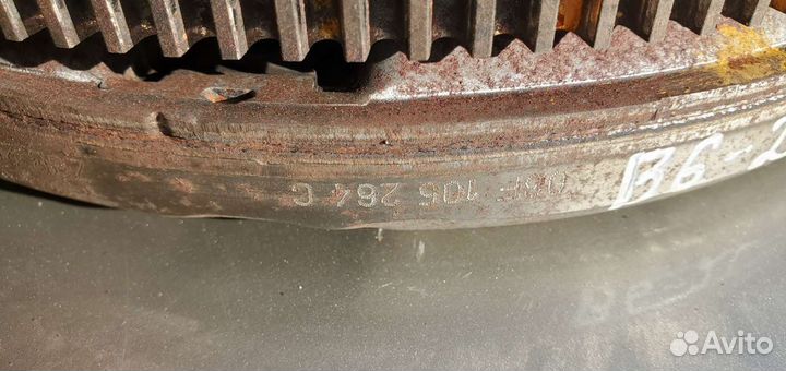 Сцепления маховик VW Passat B6 2.0fsi 06F105264C