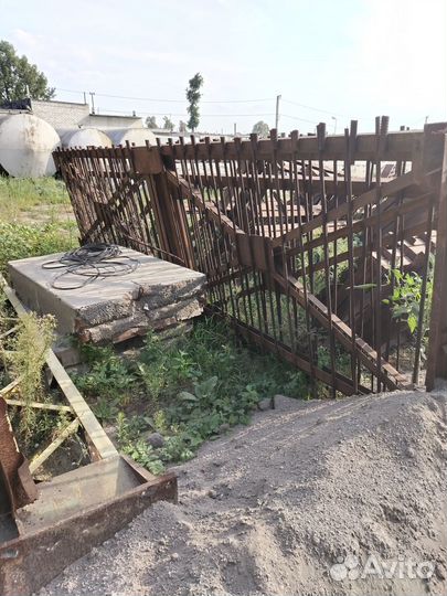 Металлоконструкция (забор)