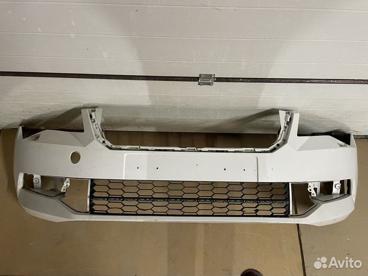 Бампер передний Skoda Superb 3