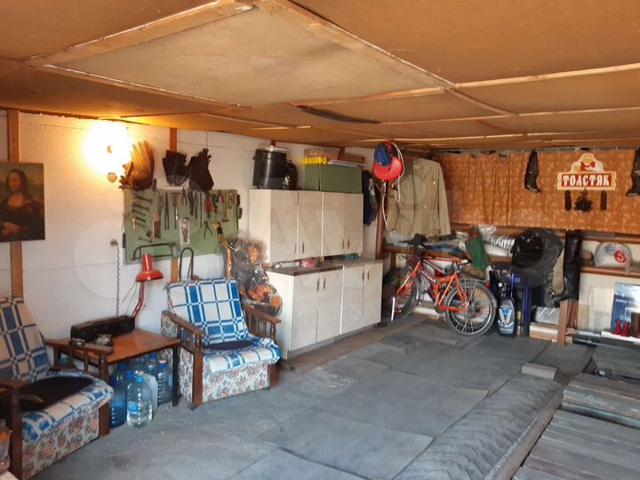 Гараж, > 30 м²