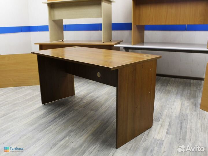 Офисная мебель бу стол
