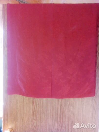 Платок шелковый (96 х 142 см.) новый