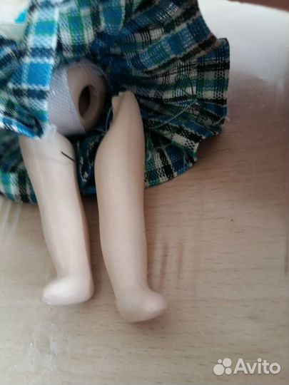 Фарфоровые куклы-малютки