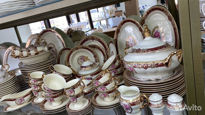 Набор столовой посуды на 12 персон