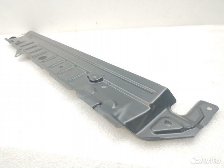 Накладка на рамку радиатора Toyota Alphard ANH15