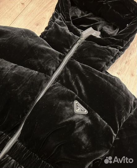 Пуховик prada женский