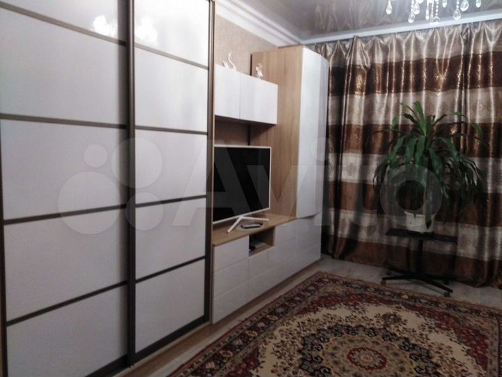 2-к. квартира, 53 м², 1/3 эт.