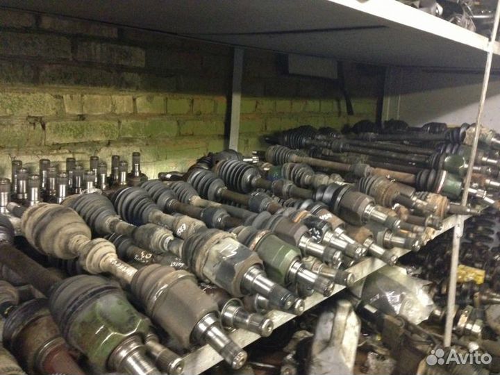 Привод левый Land Rover Range Rover полуось