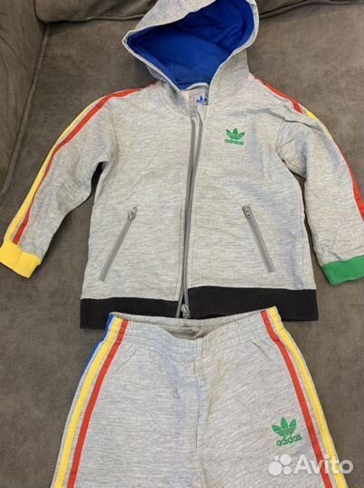 Спортивный костюм adidas