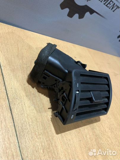 Дефлектор воздуховода BMW 3 серия