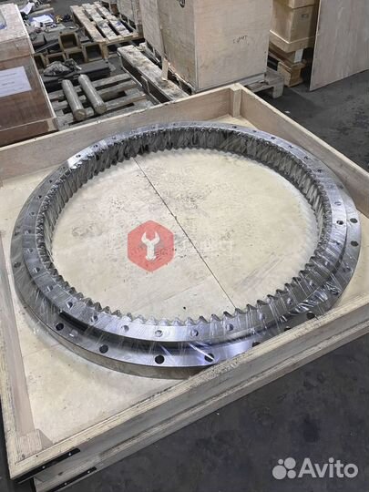 Опорно-поворотный круг PC400-6 208-25-61300