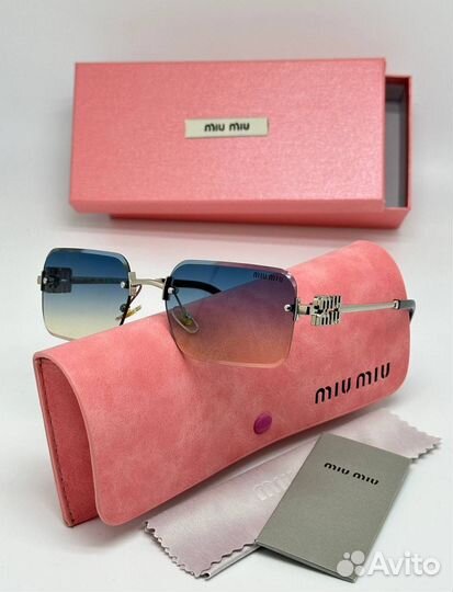 Солнцезащитные очки miu miu