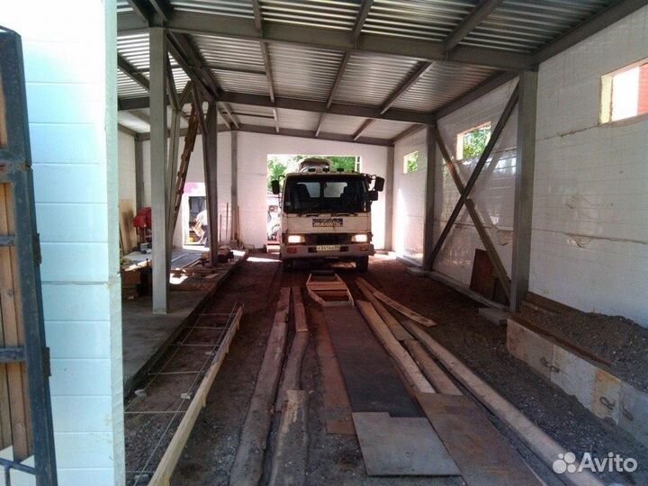 Маленький автобетоносмеситель