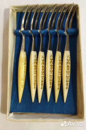 Набор столовых приборов в коллекцию