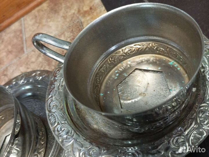 Блюдце и подстаканник