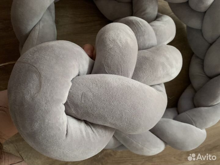 Бортик косичка в кроватку