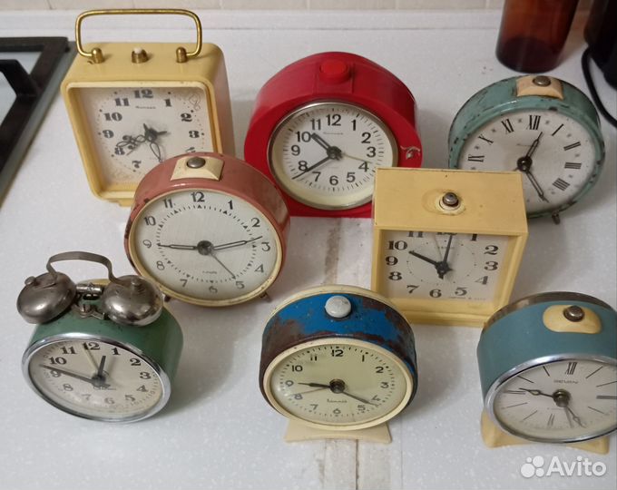 Часы будильник СССР
