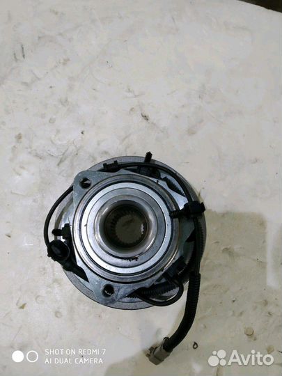 Ступица передняя Jeep Grand Cherokee wk