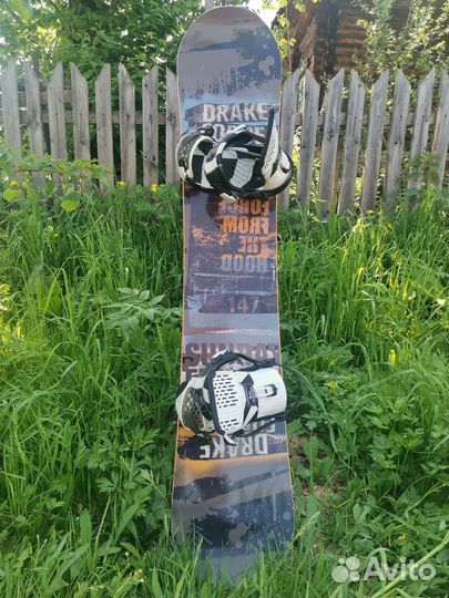 Сноуборд с креплениями