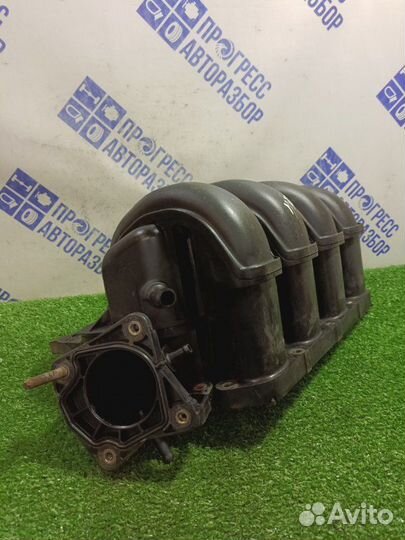 Впускной коллектор Toyota Avensis универсал 1.8