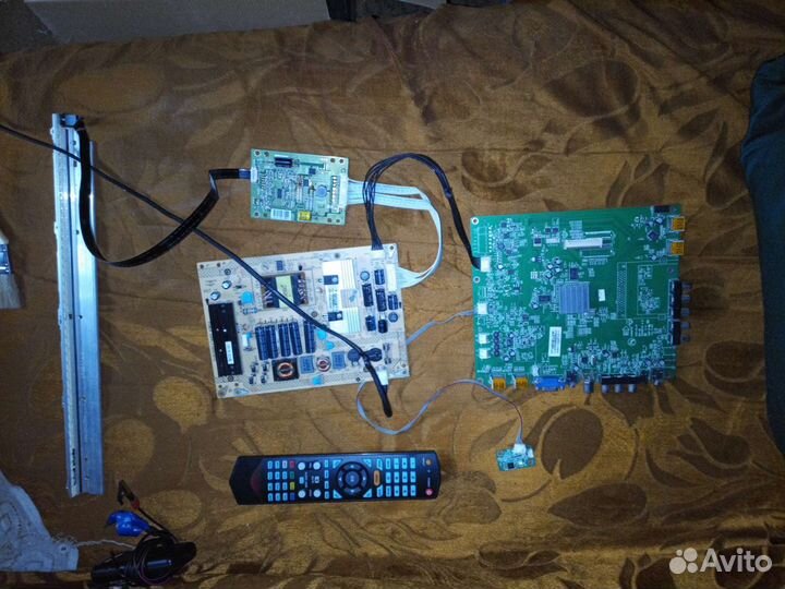 Платы от тв (майны, блоки питания и т.д.)