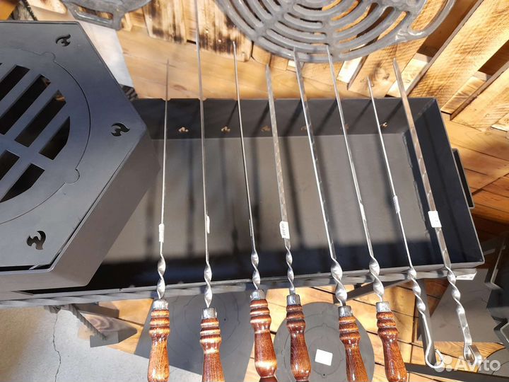 Мангал с подказанником люкс