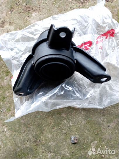 Опора двигателя KIA sportage 3