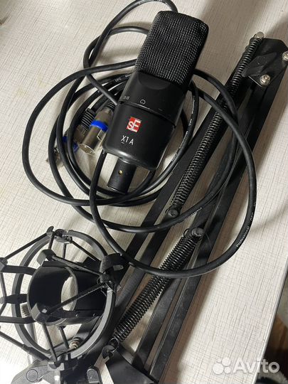 Студийный микрофон SE electronics