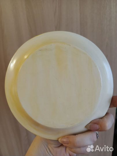 Деревянная тарелка, ручная роспись