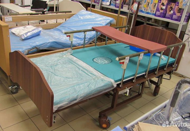 Кровать для лежачих больных met Remeks