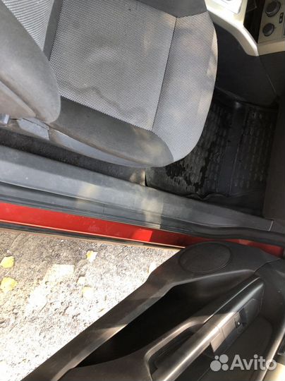 Накладка порога правая Opel Astra GTC H