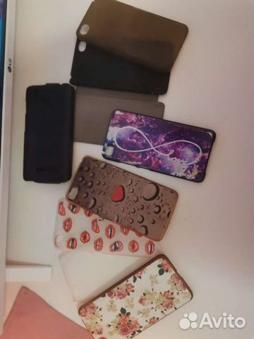Чехлы на телефон