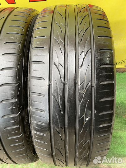 Kumho Ecsta PS31 215/55 R17 94W